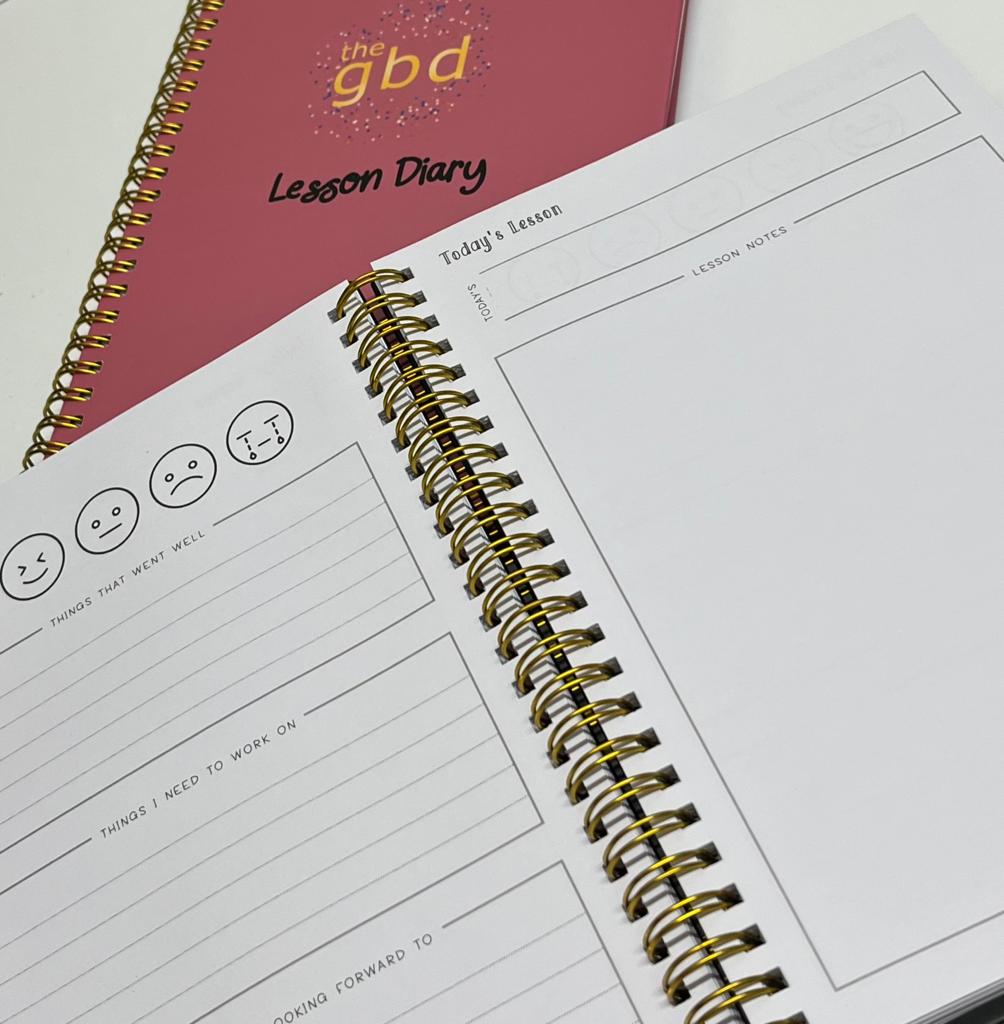 A5 Dance Lesson Diary to suit all styles of dance. Record choreography, lesson feedback, glossary, technique and dance goals throughout the dance season.